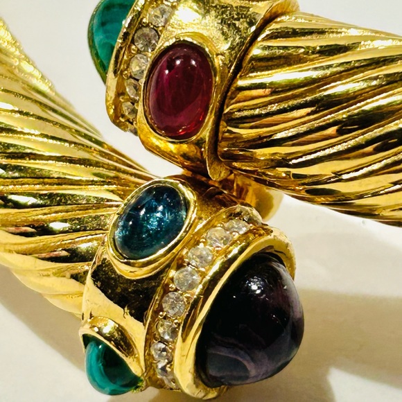 GIVENCHY Vintage Cabochon Goldtone Statement Necklace - Picture 6 of 11